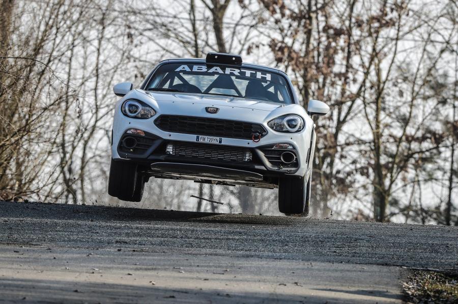  Abarth 124 rally (348) 2019 года  (фото 14 из 19)